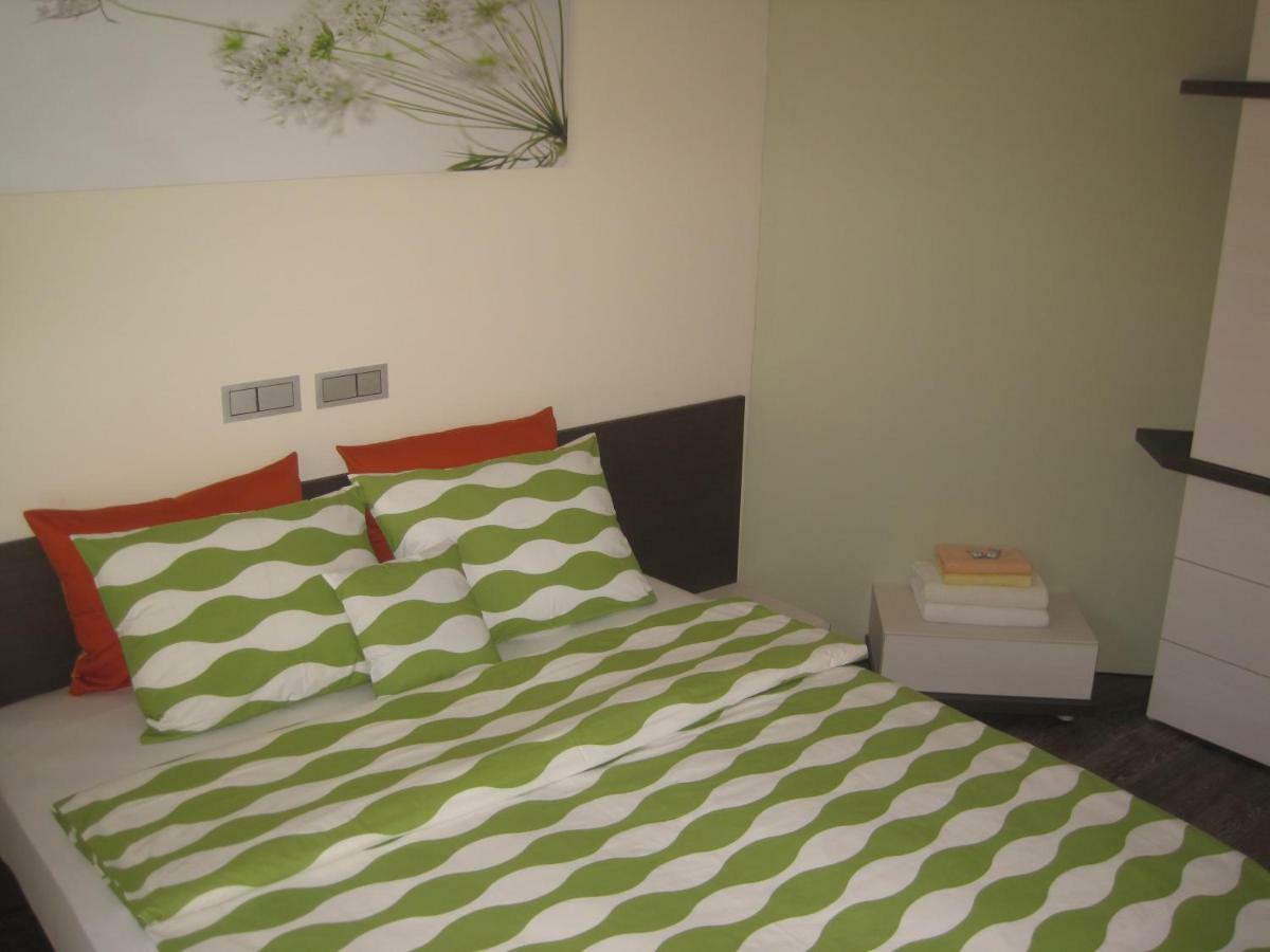 Apartment Alegria Varna Esterno foto